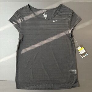 Nike Dri Fit Tshirt Women's S Black NWT Breathable Lightweight Stretch Athletic‎